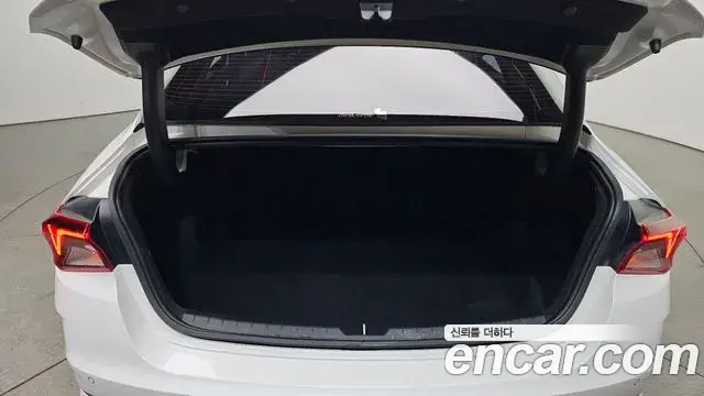 Kia K5 2023 — Photo 26/34