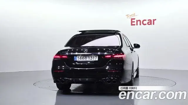 Mercedes-Benz E-Class 2023 — Фото 4/20