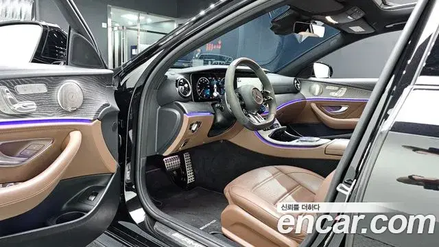 Mercedes-Benz E-Class 2023 — Фото 10/20