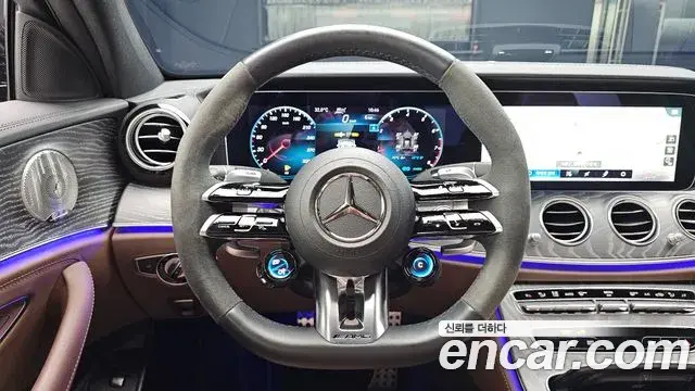 Mercedes-Benz E-Class 2023 — Фото 13/20