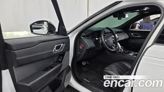 Land Rover Range Rover Velar 2019 — Photo 10/20