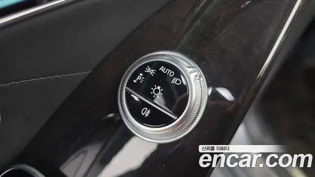 Mercedes-Benz S-Class 2021 — Photo 23/36