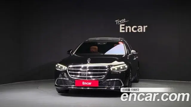 Mercedes-Benz S-Class 2021 — Photo 11/33