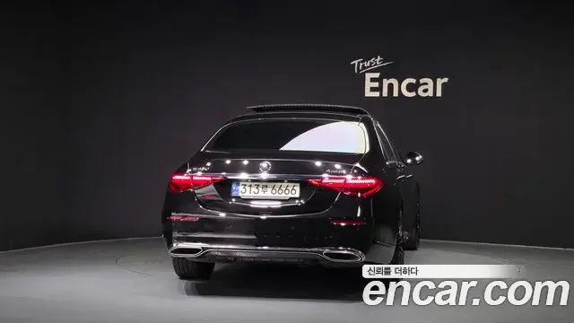 Mercedes-Benz S-Class 2021 — Photo 6/33