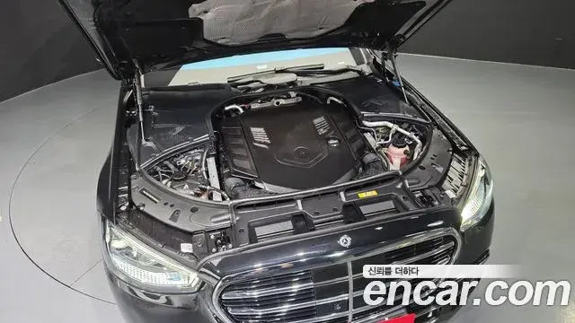 Mercedes-Benz S-Class 2021 — Photo 23/33