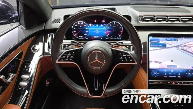 Mercedes-Benz S-Class 2021 — Photo 27/33