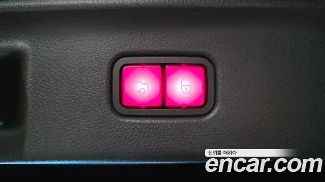 Mercedes-Benz S-Class 2021 — Photo 26/33