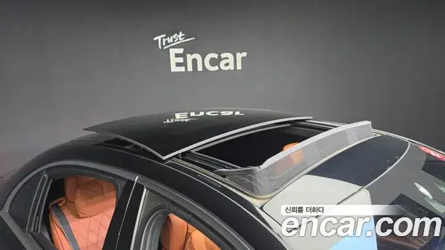 Mercedes-Benz S-Class 2021 — Photo 17/33