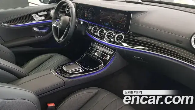Mercedes-Benz E-Class 2023 — Фото 8/17