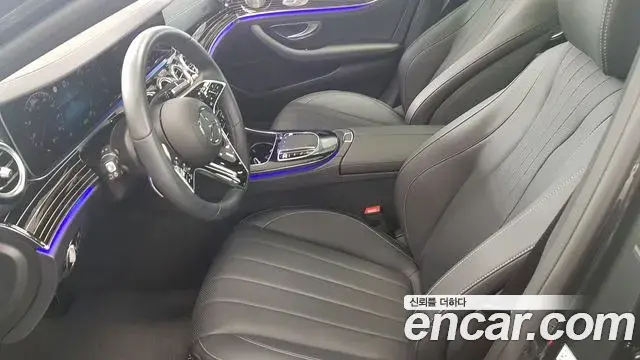 Mercedes-Benz E-Class 2023 — Фото 14/17