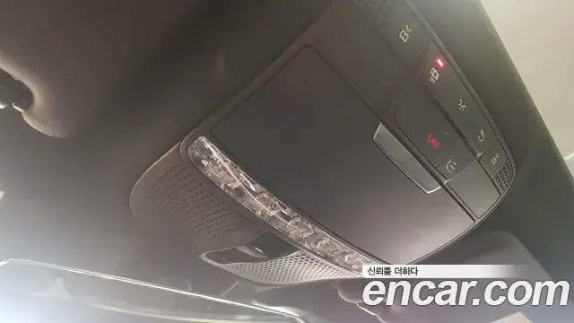 Mercedes-Benz E-Class 2023 — Фото 17/17