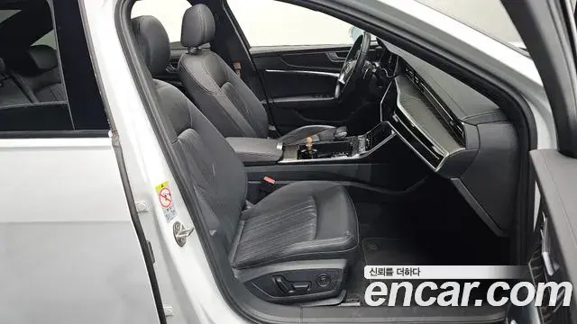 Audi A6 2023 — Photo 27/35