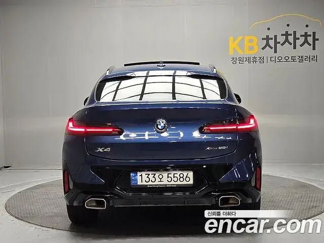 BMW X4 2022 — Photo 14/20