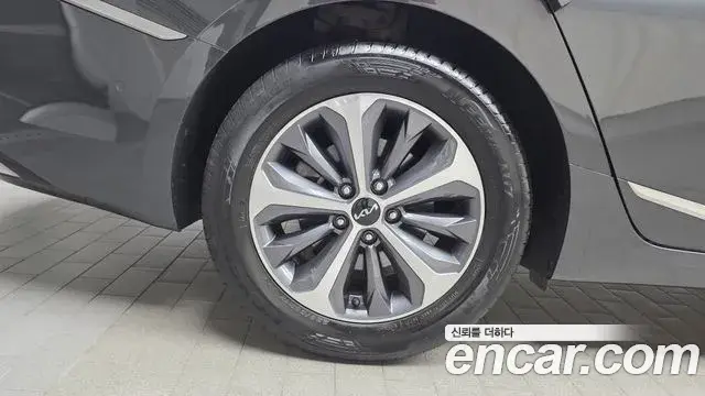 Kia K8 2023 — Photo 34/35