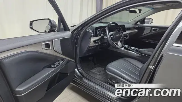 Kia K8 2023 — Photo 32/35