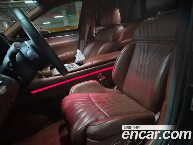 Genesis G90 2022 — ფოტო 14/18