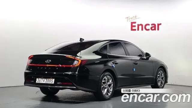 Hyundai Sonata 2021 — Фото 1/20
