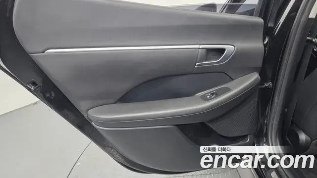 Hyundai Sonata Hybrid 2021 — Şəkil 2/32