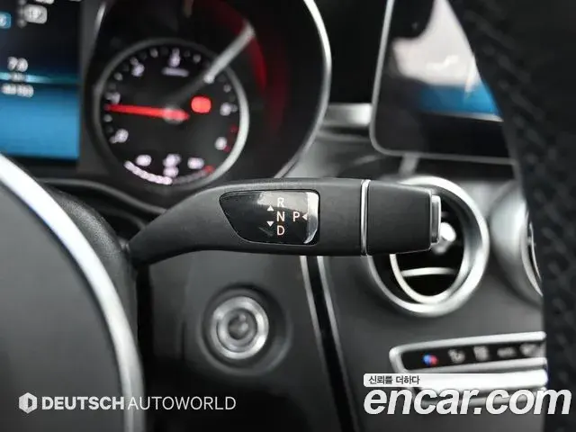 Mercedes-Benz C-Class 2019 — Photo 5/20