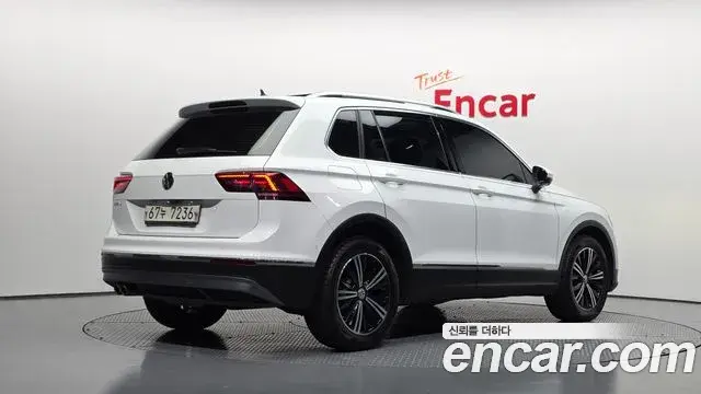 Volkswagen Tiguan 2018 — Фото 2/20