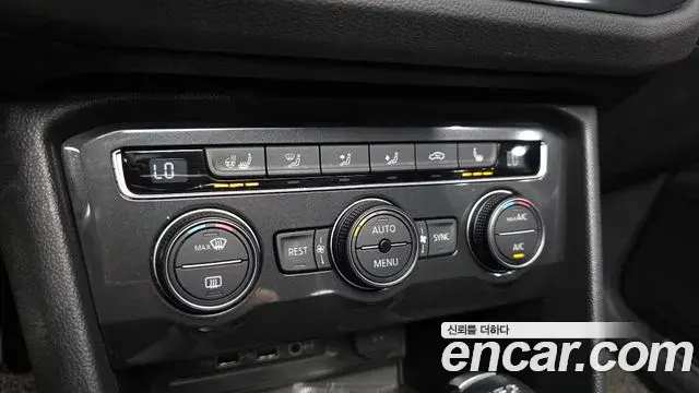 Volkswagen Tiguan 2018 — Фото 17/20