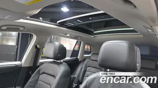 Volkswagen Tiguan 2018 — Фото 19/20