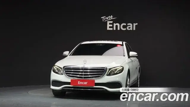 Mercedes-Benz E-Class 2020 — Şəkil 18/34