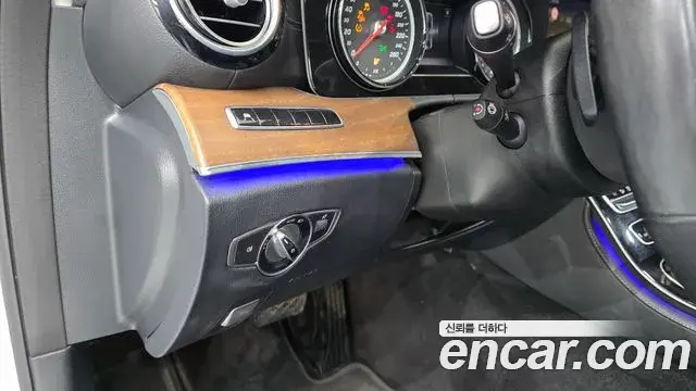 Mercedes-Benz E-Class 2020 — Şəkil 15/34