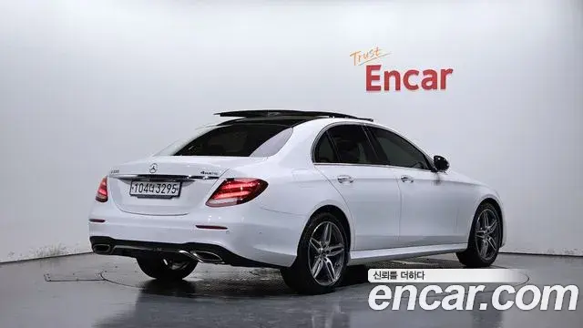 Mercedes-Benz E-Class 2019 — Şəkil 11/20