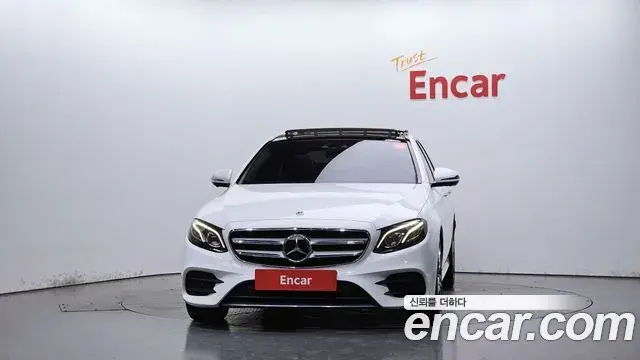Mercedes-Benz E-Class 2019 — Şəkil 19/20