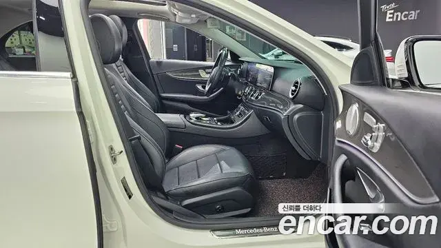 Mercedes-Benz E-Class 2019 — Şəkil 7/20