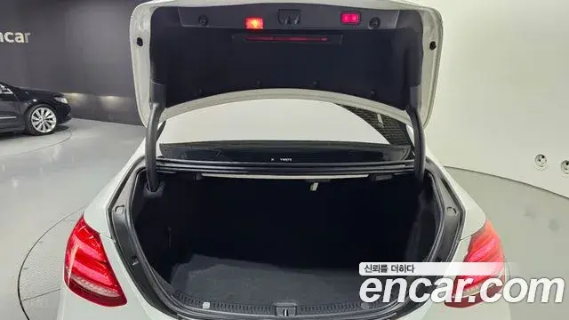 Mercedes-Benz E-Class 2019 — Şəkil 10/20
