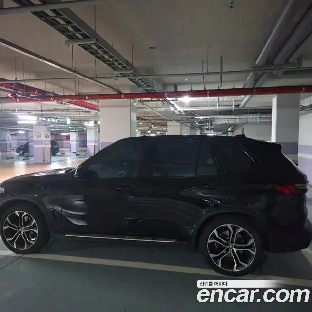 BMW X5 2023 — Photo 10/19