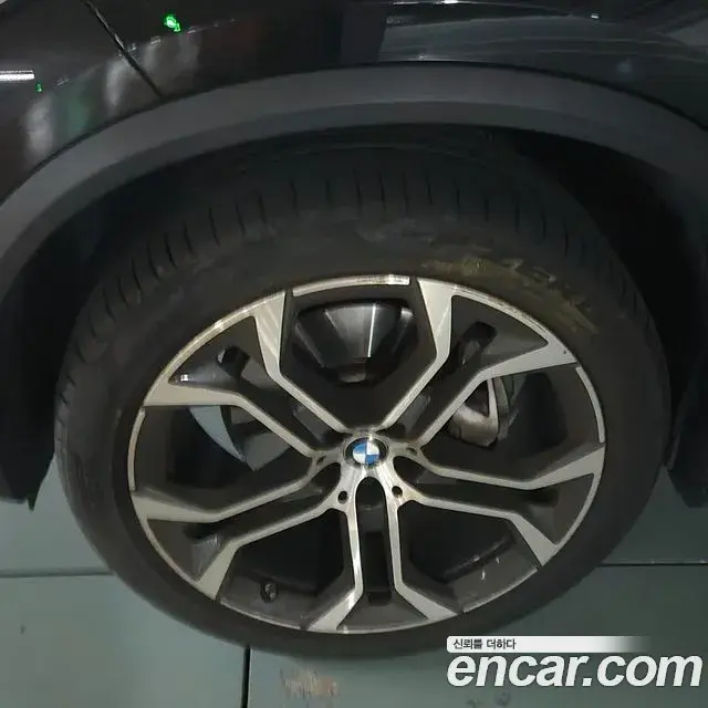 BMW X5 2023 — Photo 17/19