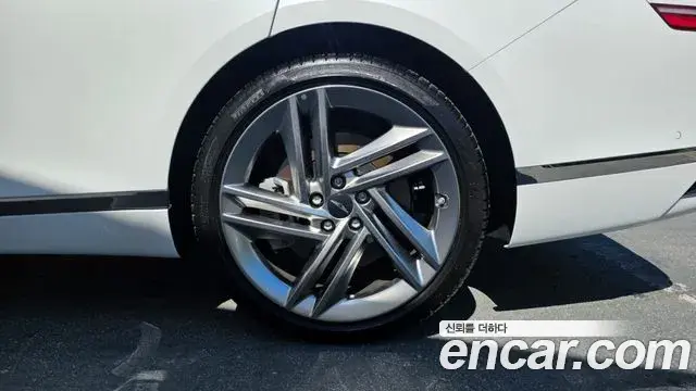 Genesis G80 2024 — Photo 3/31