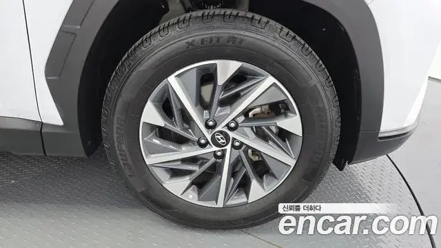 Hyundai Tucson Hybrid 2023 — ფოტო 6/30