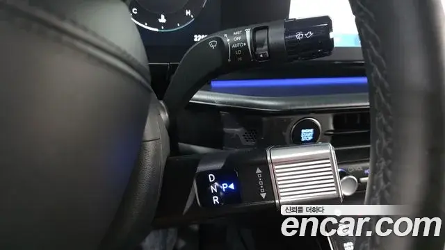 Hyundai Grandeur Hybrid 2023 — ფოტო 16/20