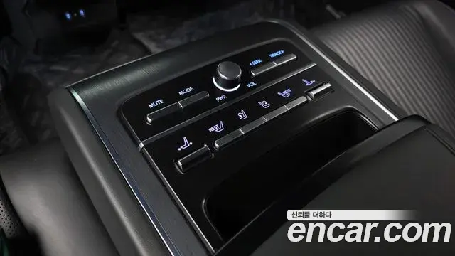 Hyundai Grandeur Hybrid 2023 — ფოტო 5/20