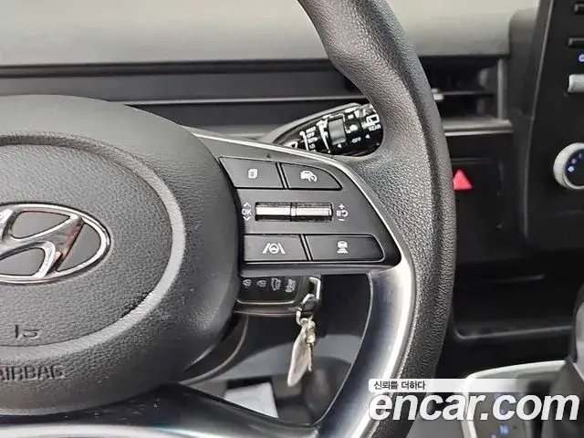 Hyundai Staria 2022 — Photo 3/20