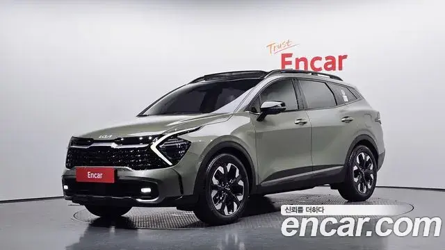 Kia Sportage 2023 — Фото 1/20