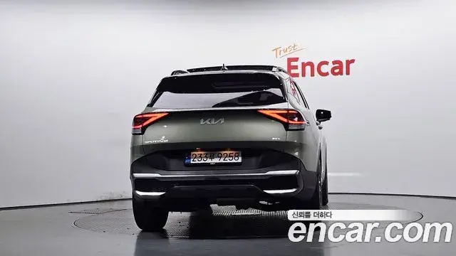 Kia Sportage 2023 — Фото 4/20