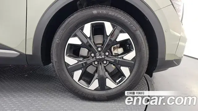 Kia Sportage 2023 — Photo 7/30