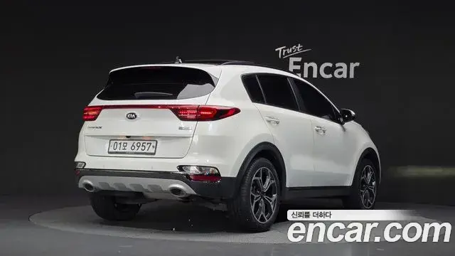 Kia Sportage The Bold 2018 — ფოტო 16/33