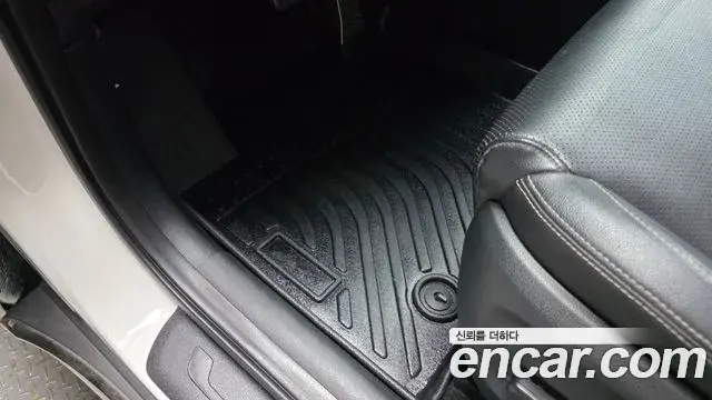 Kia Sportage The Bold 2018 — ფოტო 11/33