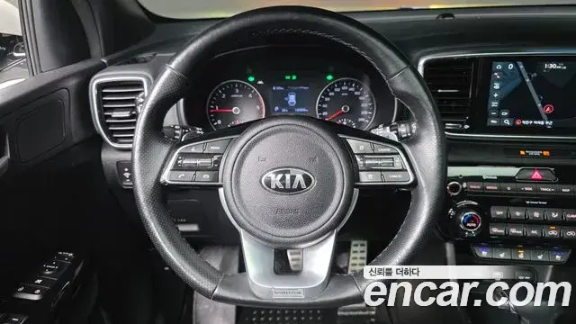 Kia Sportage The Bold 2018 — ფოტო 28/33