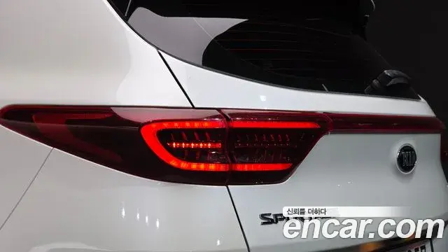 Kia Sportage The Bold 2018 — ფოტო 4/33