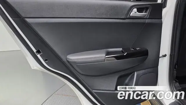 Kia Sportage The Bold 2018 — ფოტო 9/33