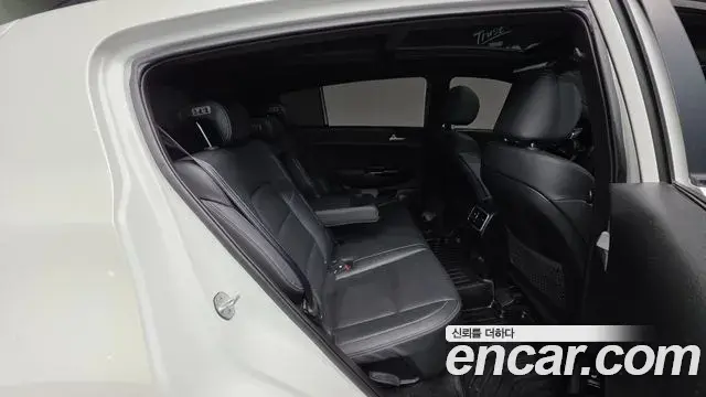 Kia Sportage The Bold 2018 — ფოტო 18/33