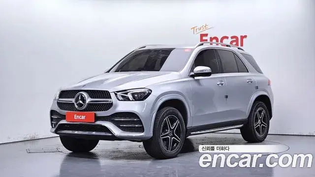 Mercedes-Benz GLE-Class 2019 — Photo 27/31