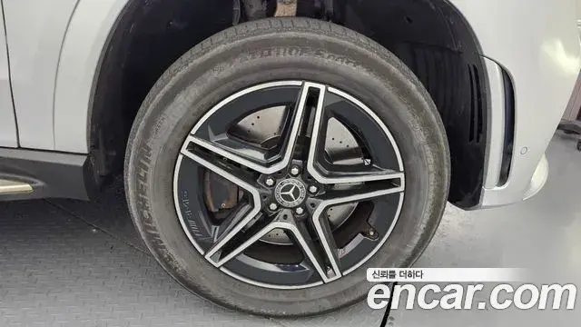 Mercedes-Benz GLE-Class 2019 — Photo 19/31